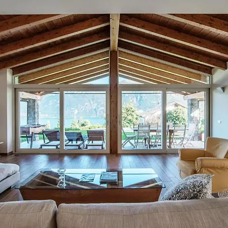 Appartamento With Breathtaking Views In *